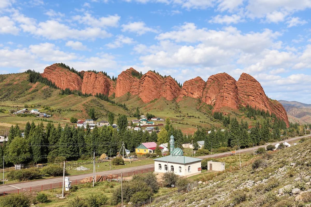 Seven Bulls rocks at Jeti-Oguz