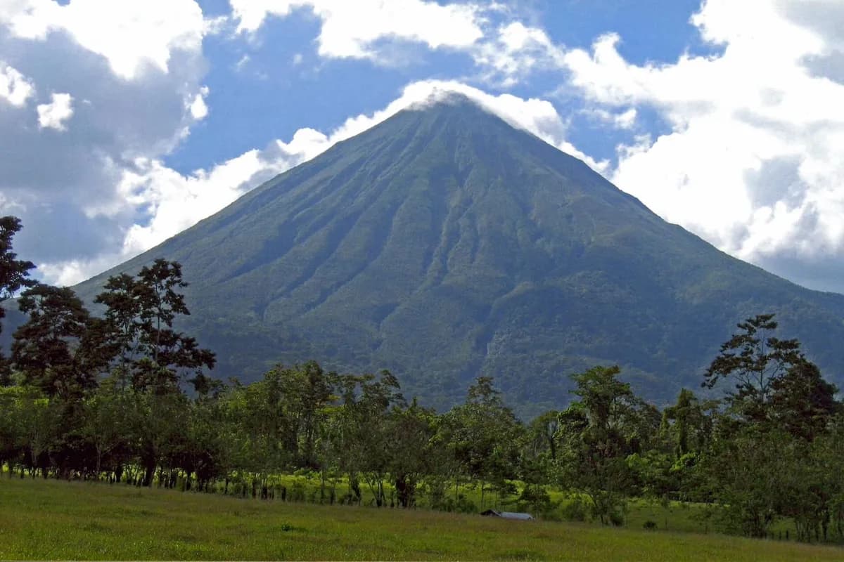 Arenal Volcano, Costa Rica. Photograph by Central Intelligence Agency / The World Factbook.